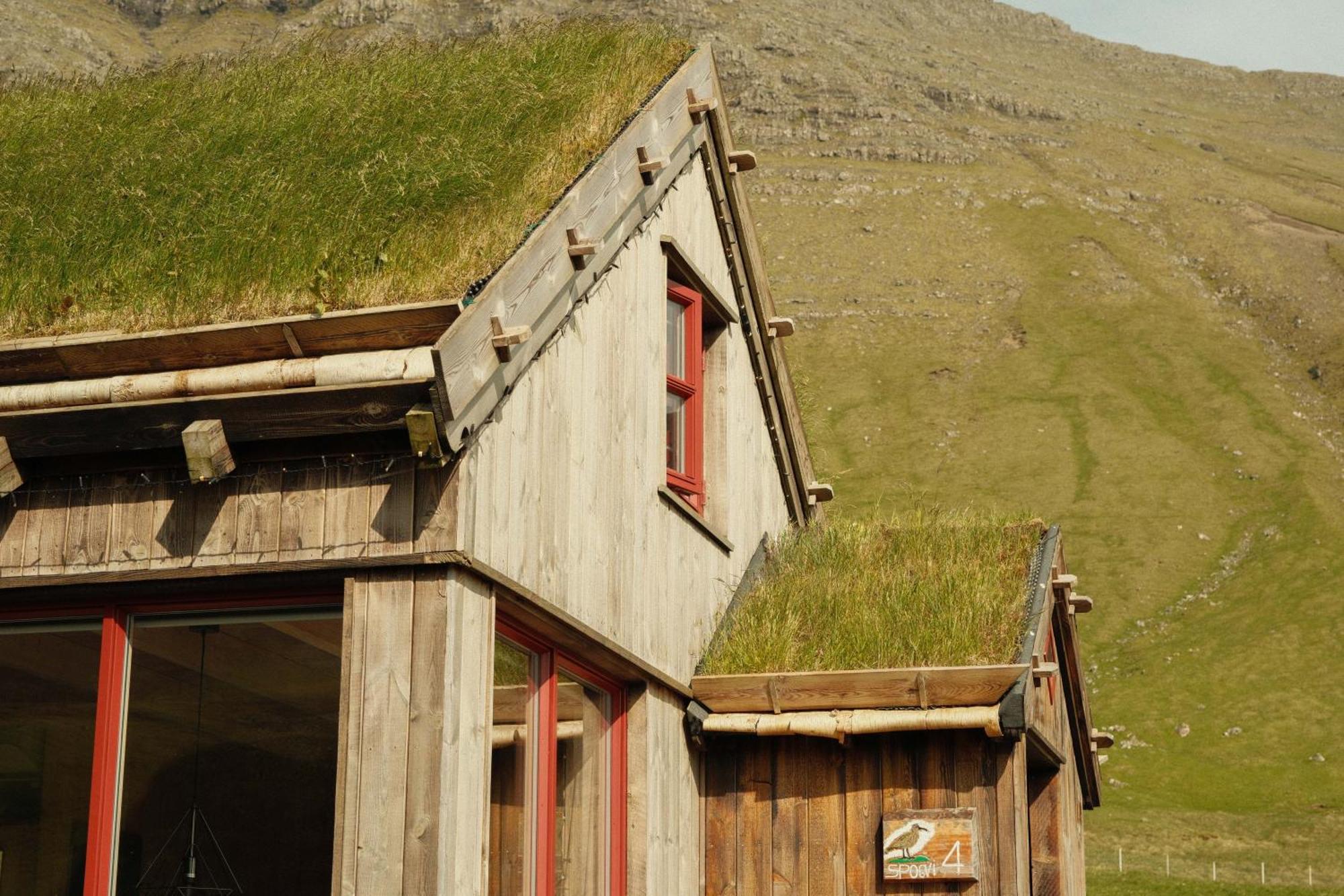 Mulafossur Cottages By Famous Waterfall In Gasadalur 외부 사진