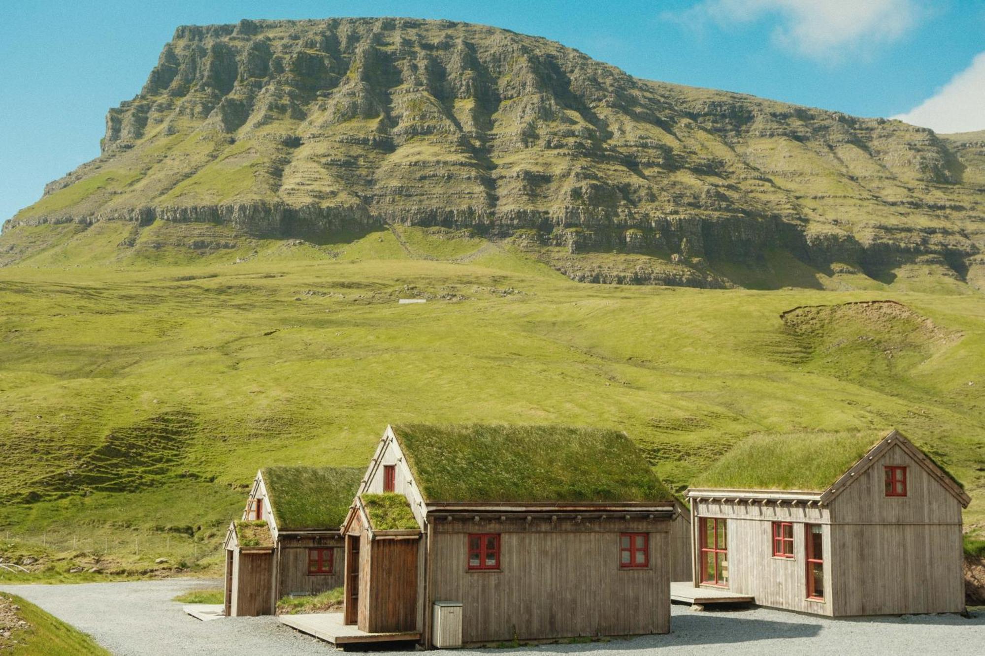Mulafossur Cottages By Famous Waterfall In Gasadalur 외부 사진