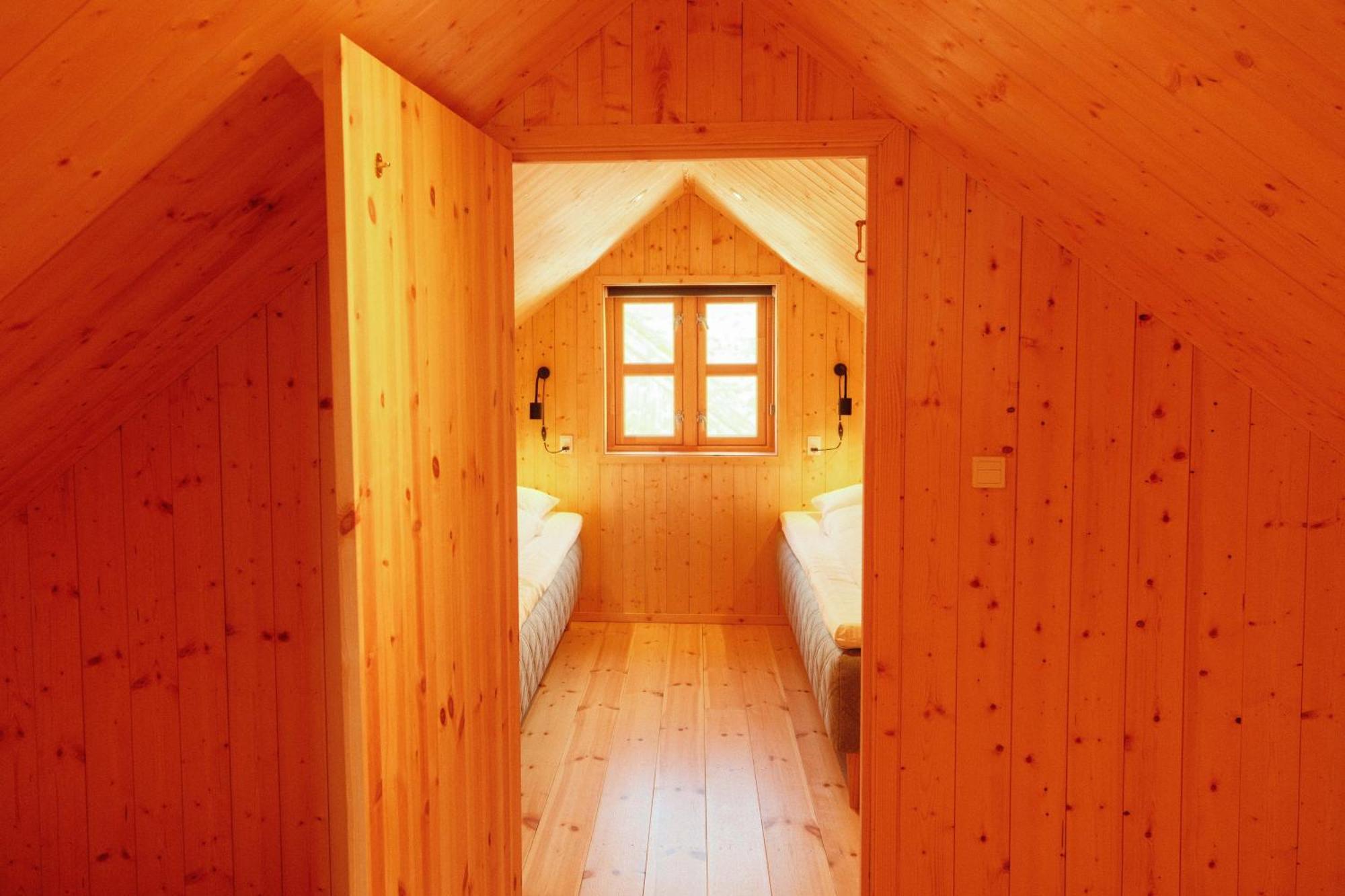 Mulafossur Cottages By Famous Waterfall In Gasadalur 외부 사진