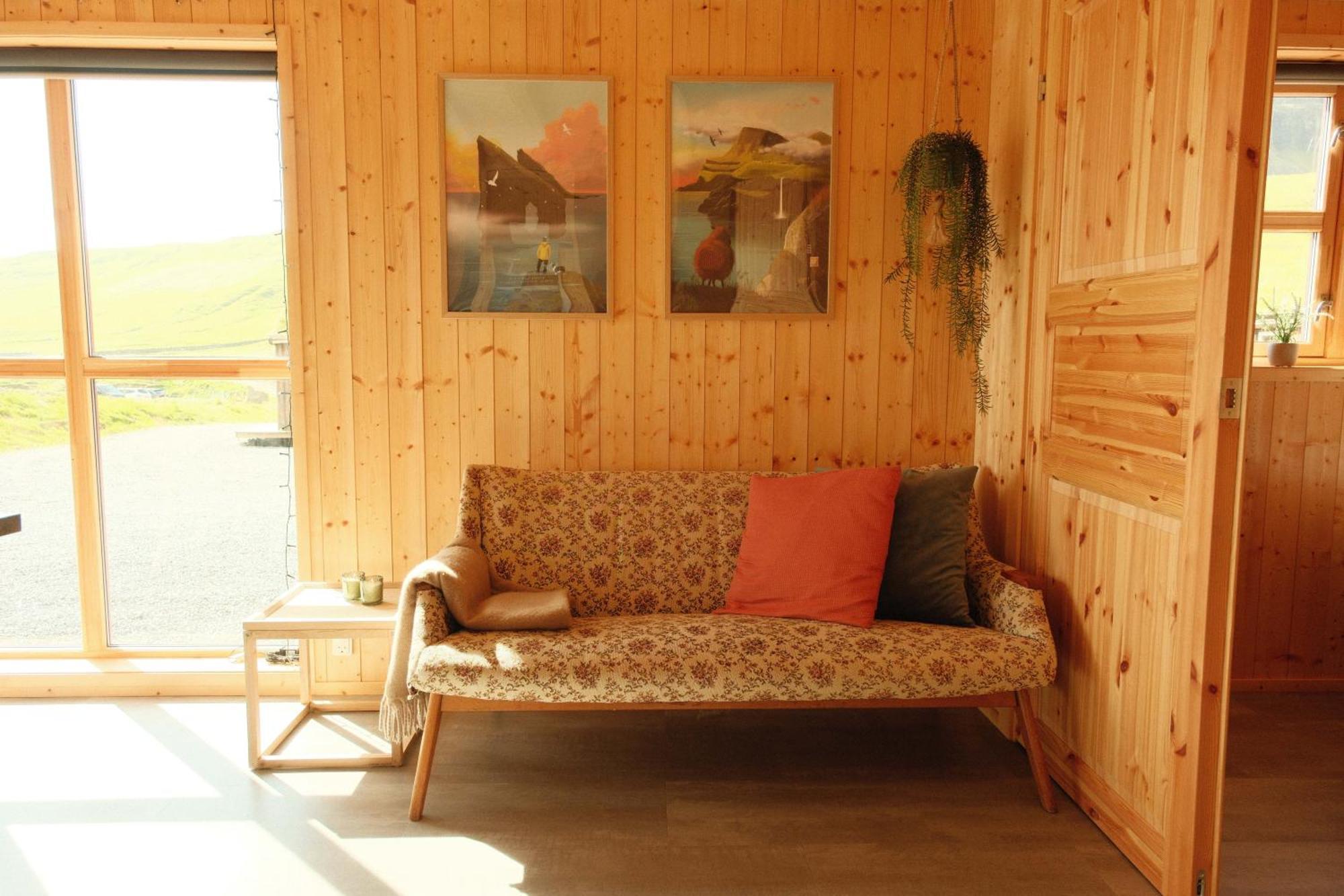 Mulafossur Cottages By Famous Waterfall In Gasadalur 외부 사진