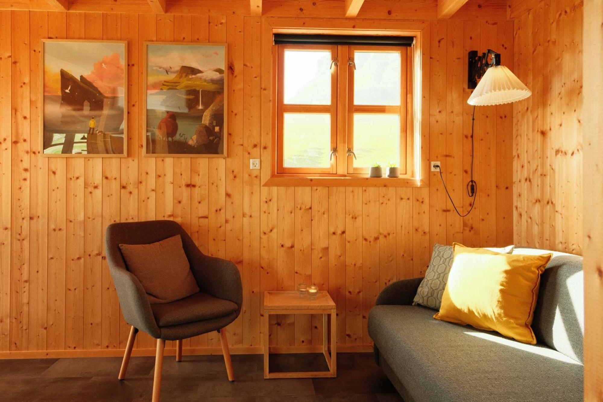 Mulafossur Cottages By Famous Waterfall In Gasadalur 외부 사진