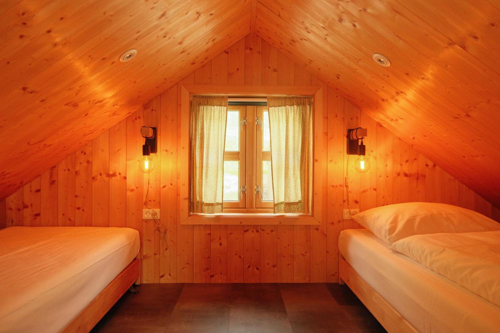 Mulafossur Cottages By Famous Waterfall In Gasadalur 외부 사진