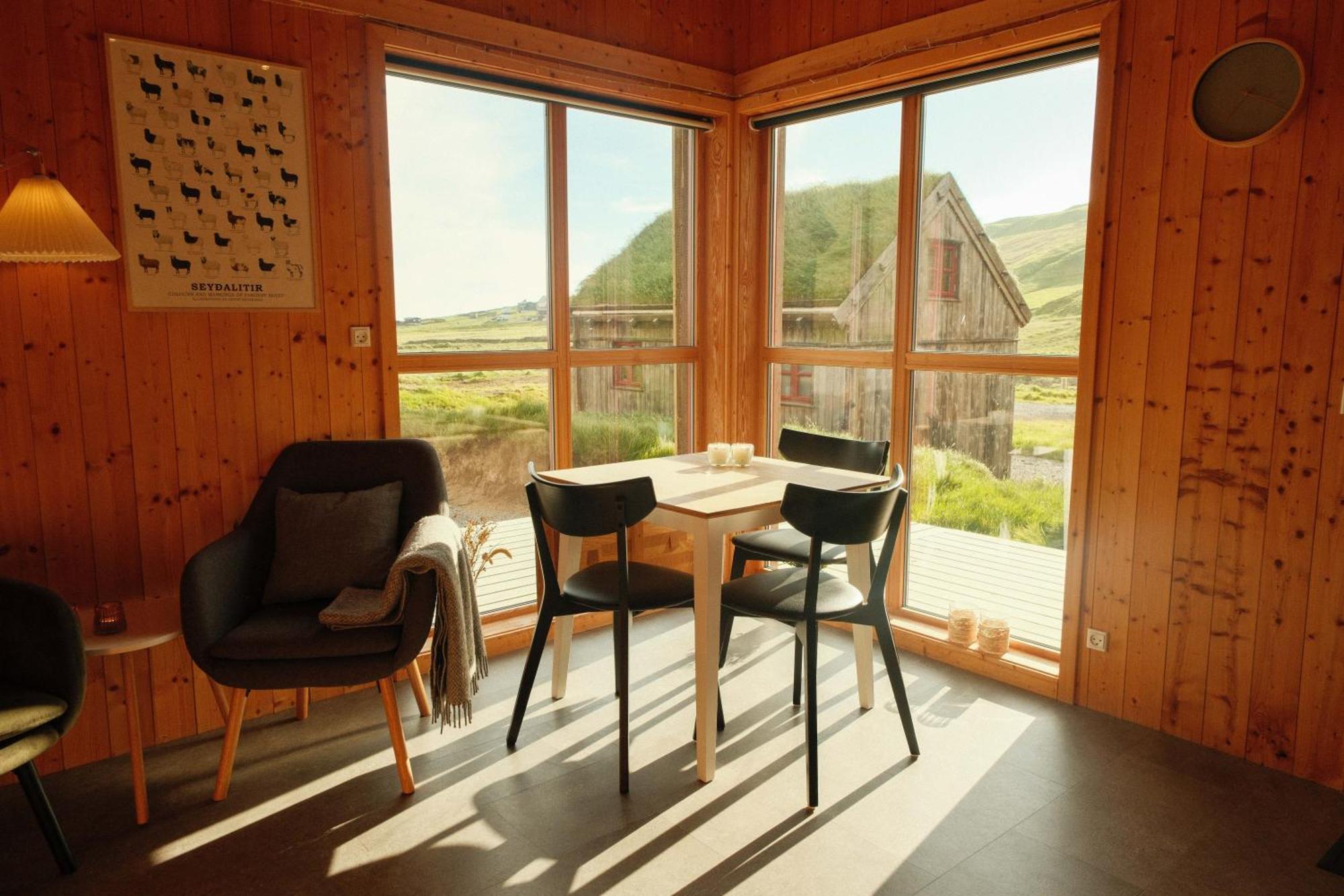 Mulafossur Cottages By Famous Waterfall In Gasadalur 외부 사진